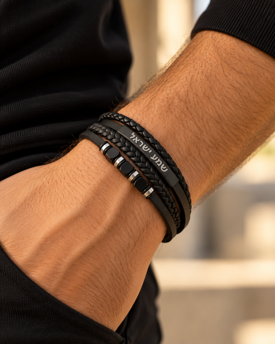 Koch La Ni Shema Israel bracelet in black leather with stainless steel Hebrew engraved bar