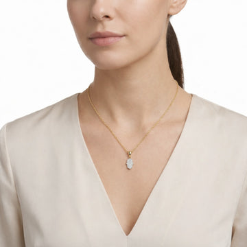 14K gold Hamsa pendant with 0.18ct diamonds by Koch La Ni