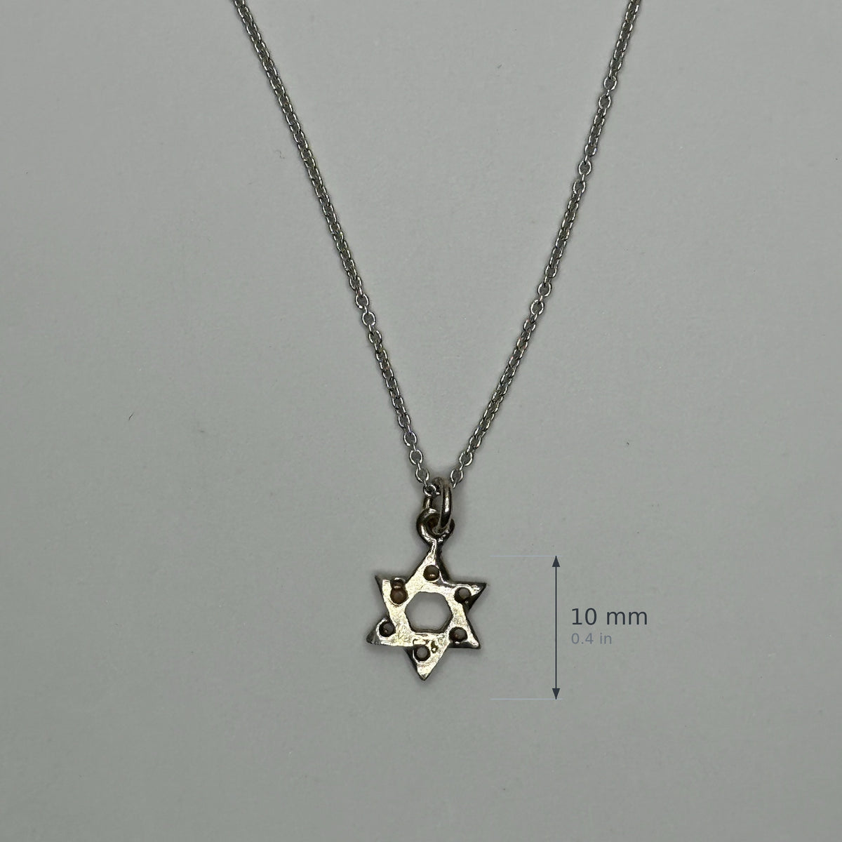 Star of David pendant with 10mm size measurement